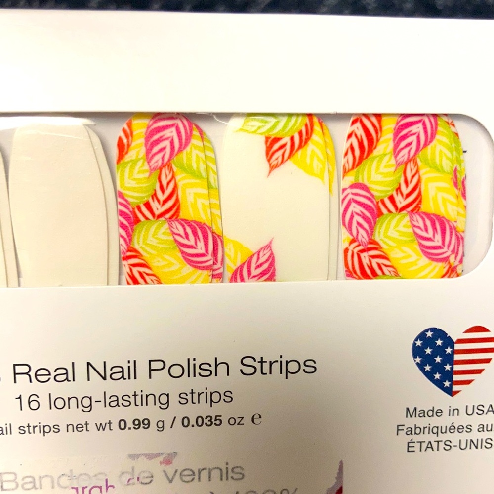 Color street As It Ferns Out Nail Strips NWT
